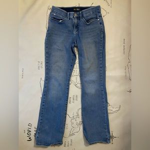Lee size 6 regular fit bootcut mid rise flex motion jeans